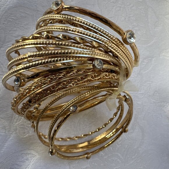 Neiman Marcus Cara NY New York Bead Gold Tone Metal Bangle Bracelets 15 Set NEW - Picture 15 of 16